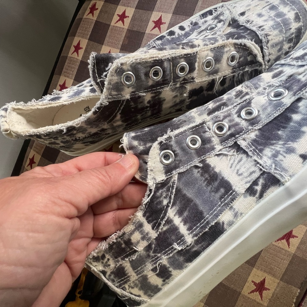 Tie-Dye Slip-On Canvas Sneakers - Black & Cream size 10 Corkys brand